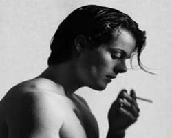 Herman Tommeraas smoking